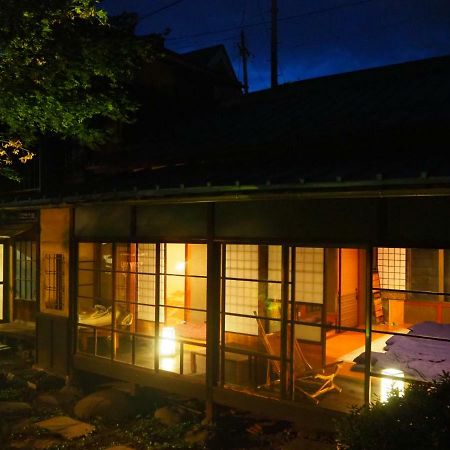 Hôtel 飲んで泊まれる古民家 -浮木-Fumoku à Chino Extérieur photo