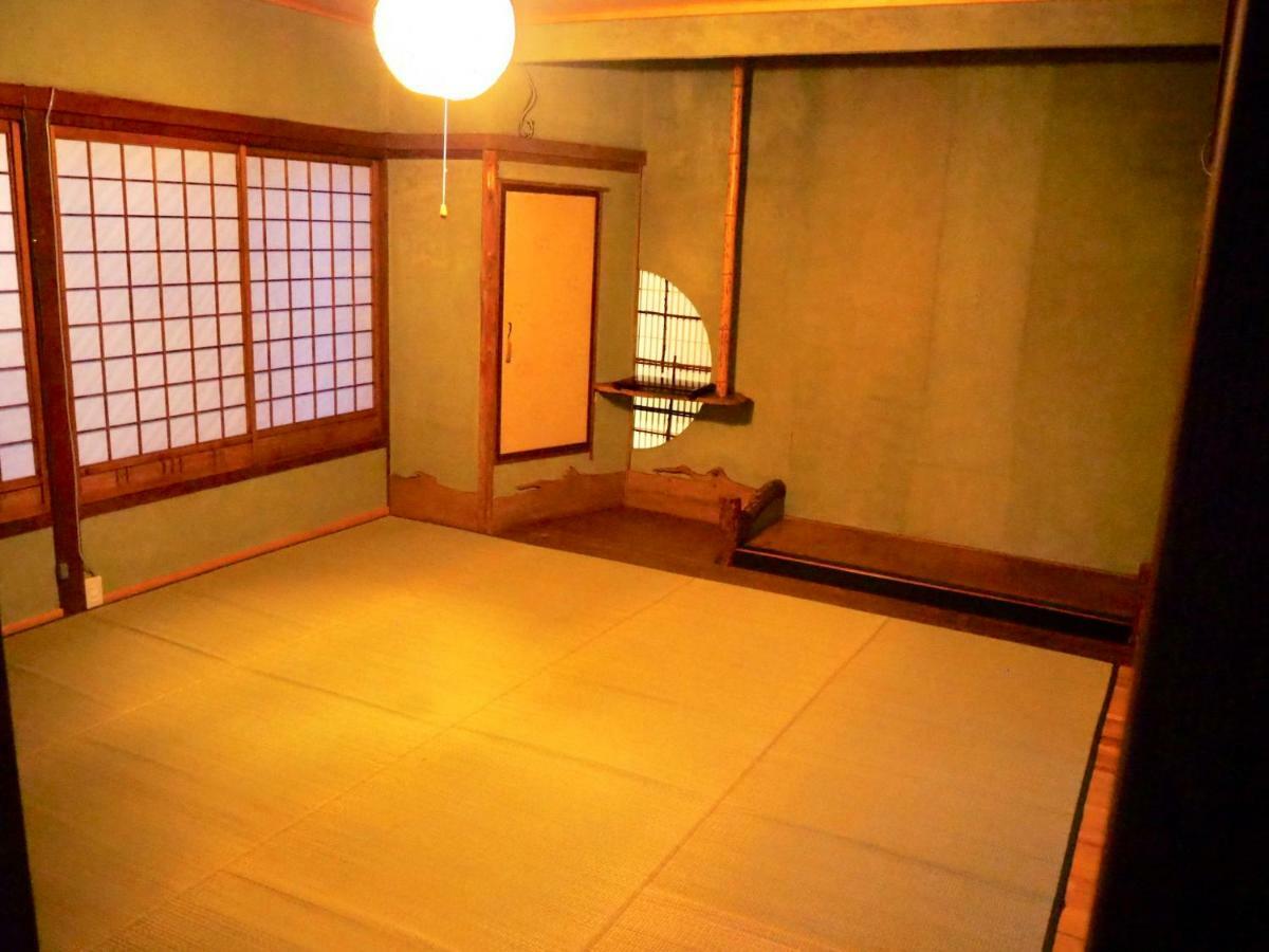 Hôtel 飲んで泊まれる古民家 -浮木-Fumoku à Chino Extérieur photo