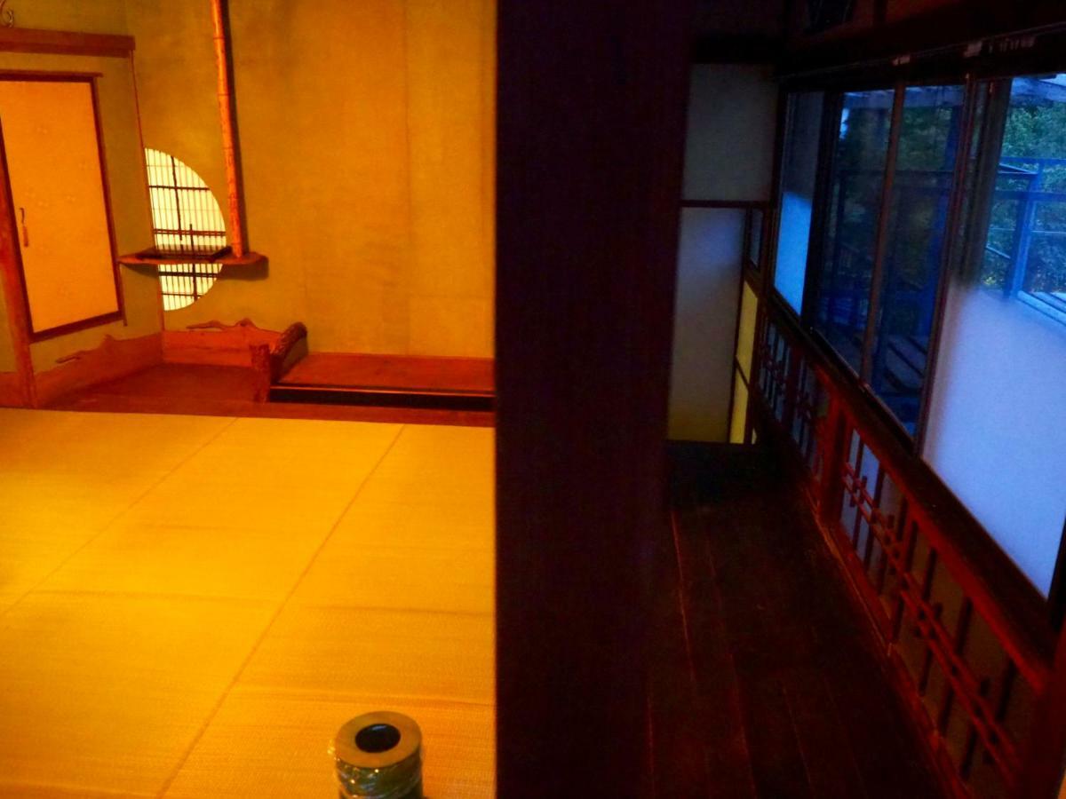 Hôtel 飲んで泊まれる古民家 -浮木-Fumoku à Chino Extérieur photo